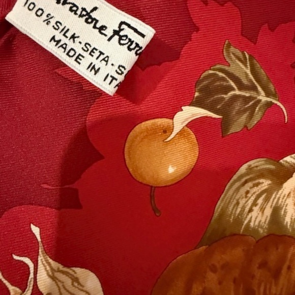 Ferragamo 100% Silk Scarf Never Worn NIB Retired Harvest Pattern - Picture 7 of 14